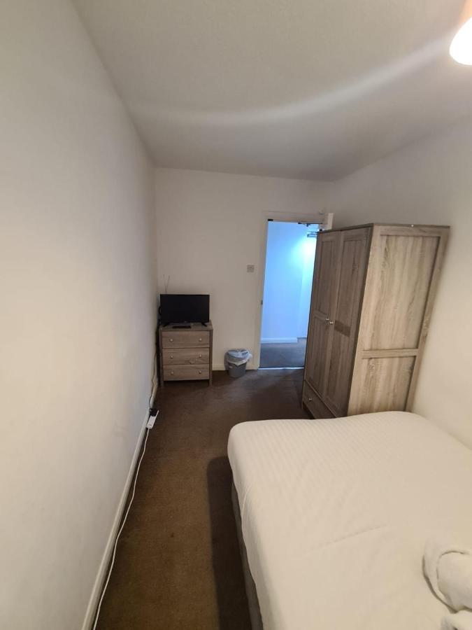 24Hr Self Check In Apartment Central 반즐리 외부 사진